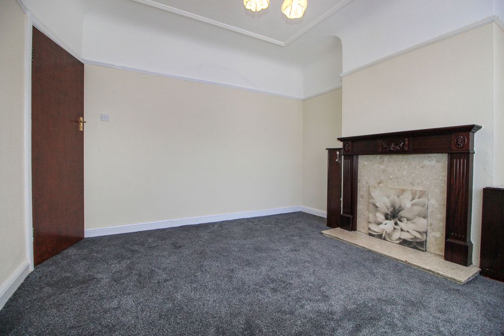 Property photo 3 of 27 Gallery