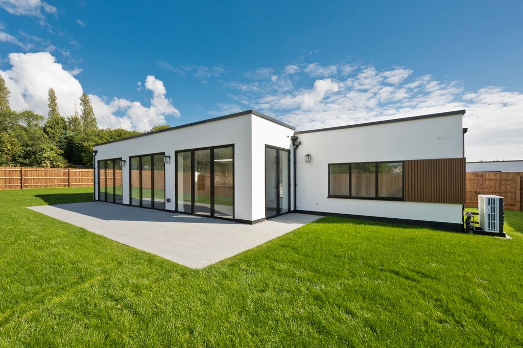 Property photo 3 of 16 Picture No. 09