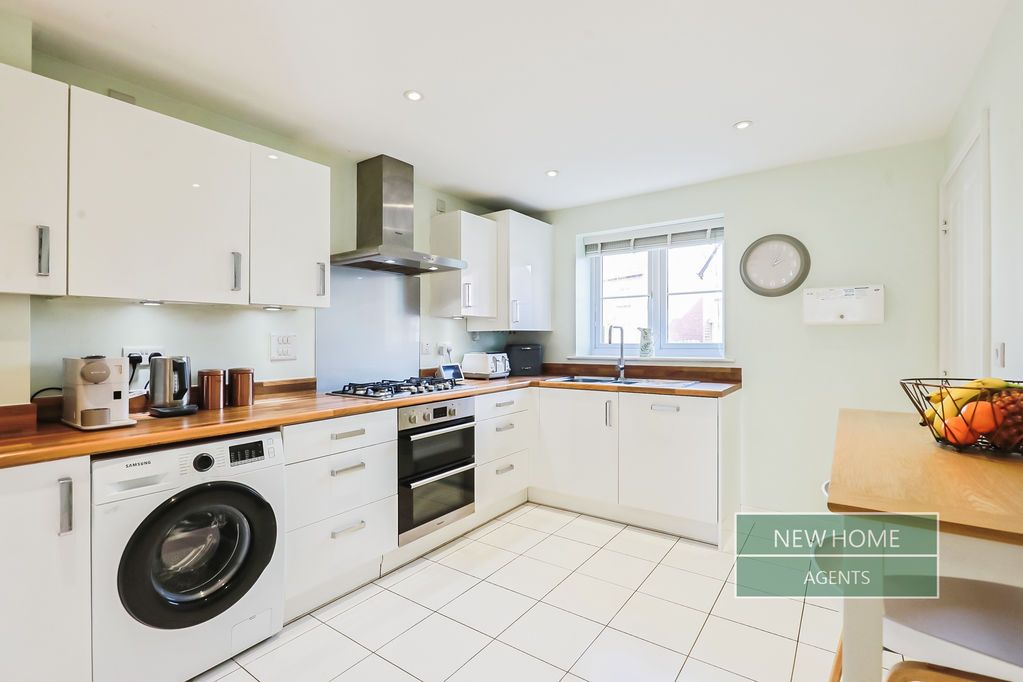 Property photo 3 of 19 Photo 11