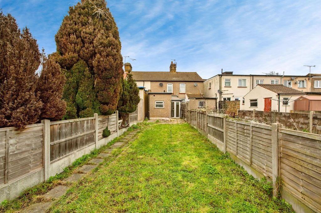 Property photo 2 of 13