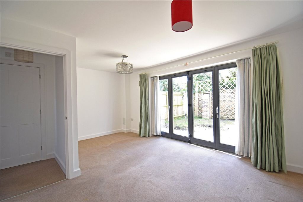 Property photo 3 of 10 Picture No. 09