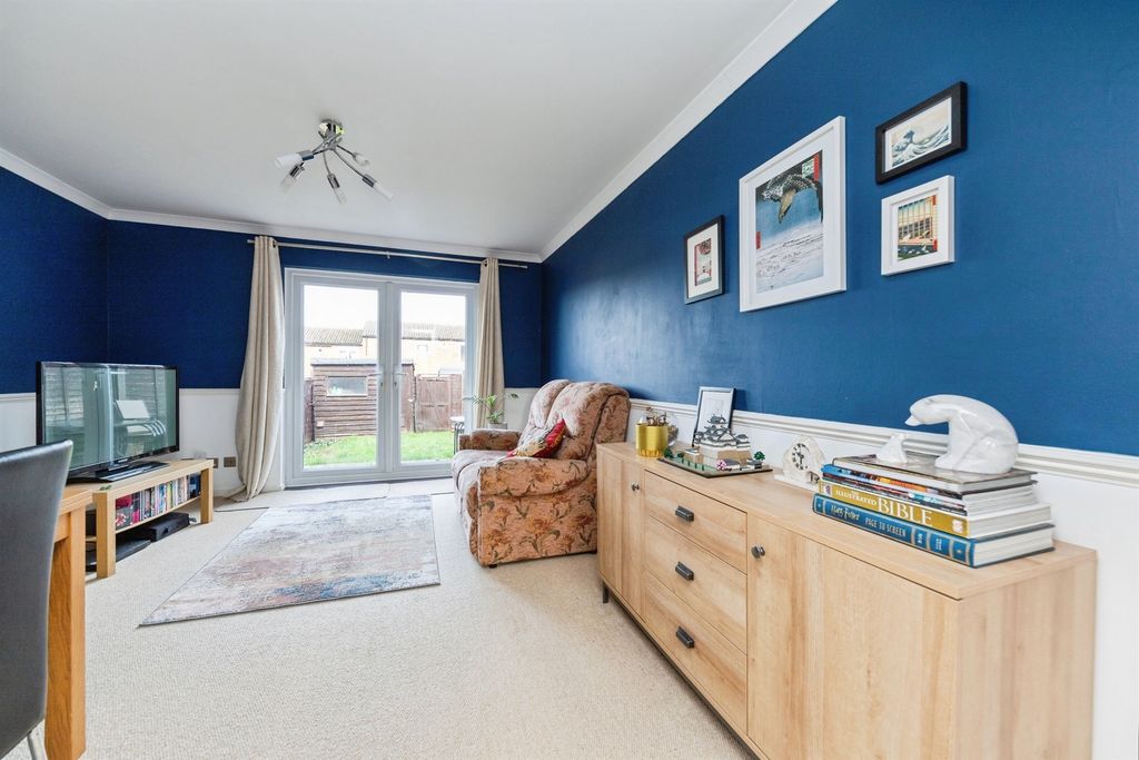 Property photo 3 of 17