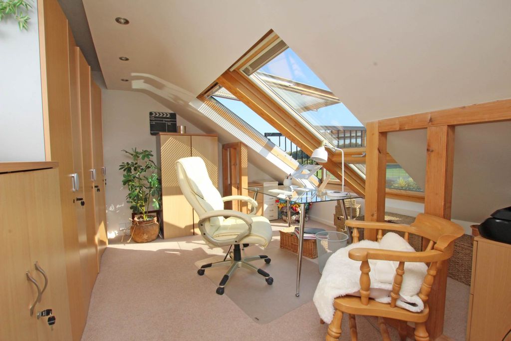 Additional image 9 of 5 bed detached house for saleCompton Drive, Eastbourne BN20
