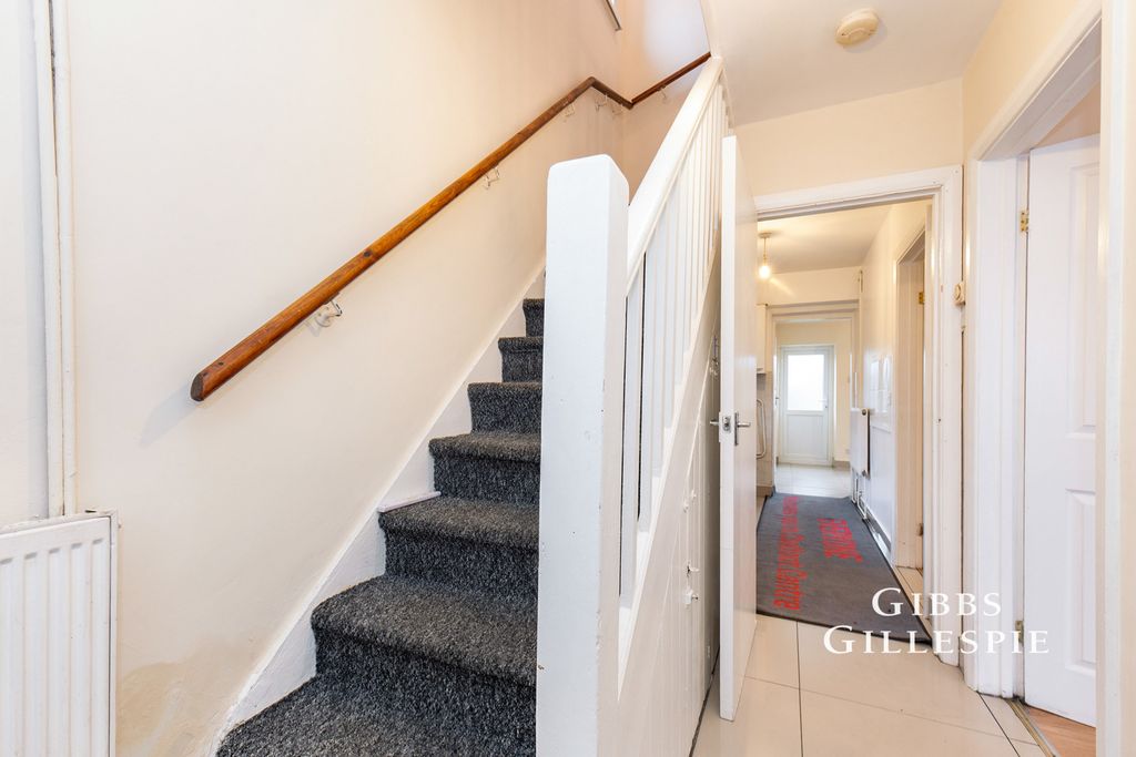 Property photo 2 of 21 Pbox-Img.Jpg