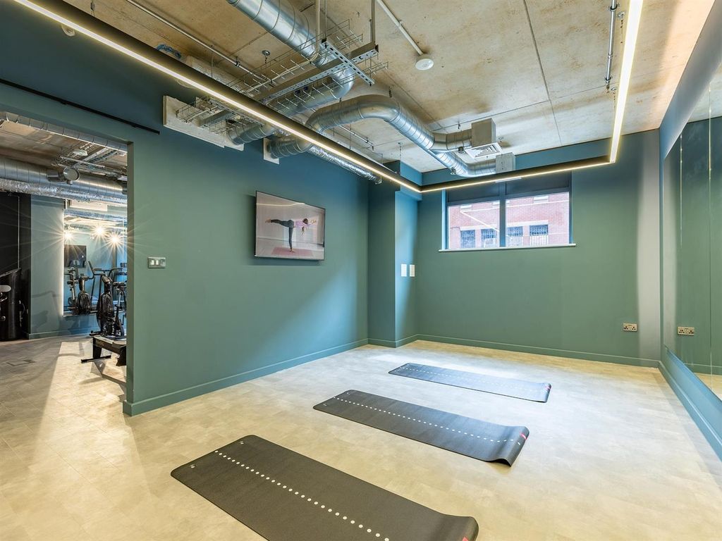 Property photo 1 of 27