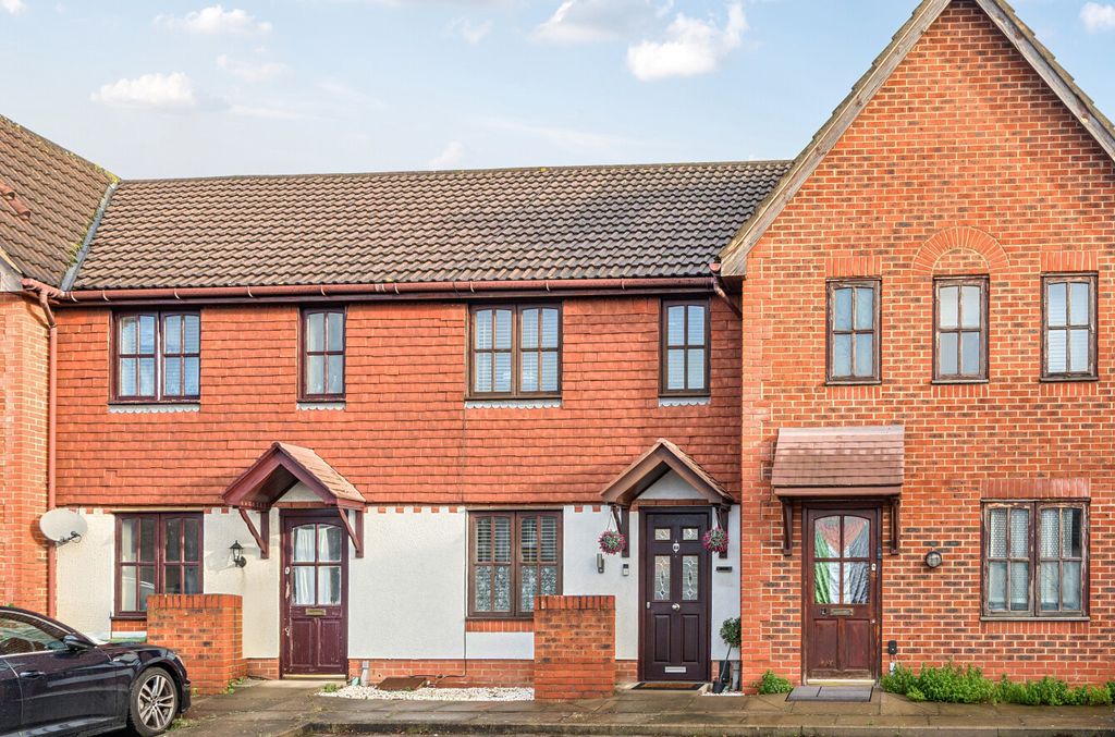 Property photo 1 of 17 1402365-9-697c846...