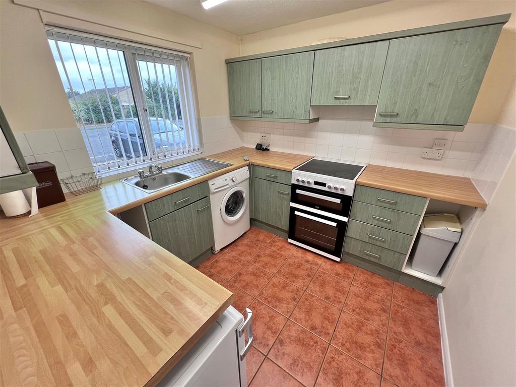 Property photo 2 of 12 Kitchen 1.Jpg