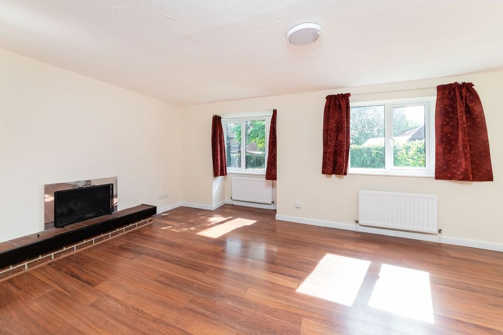 Property photo 2 of 10