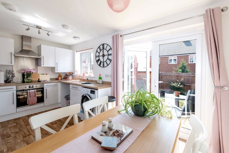 Property photo 2 of 14 Kitchen/Dining Room