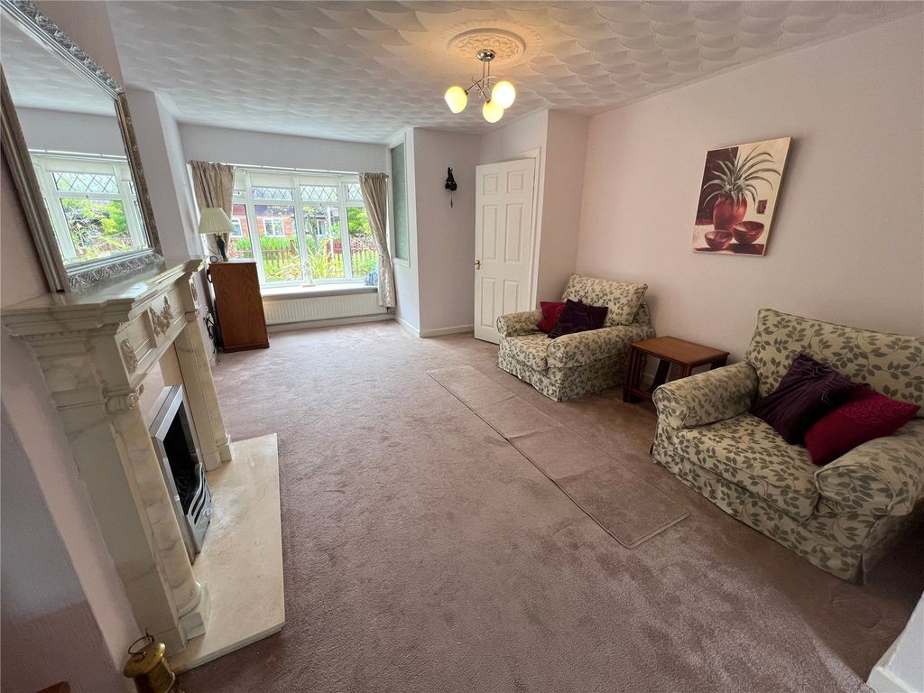 Property photo 2 of 17 Picture No. 15