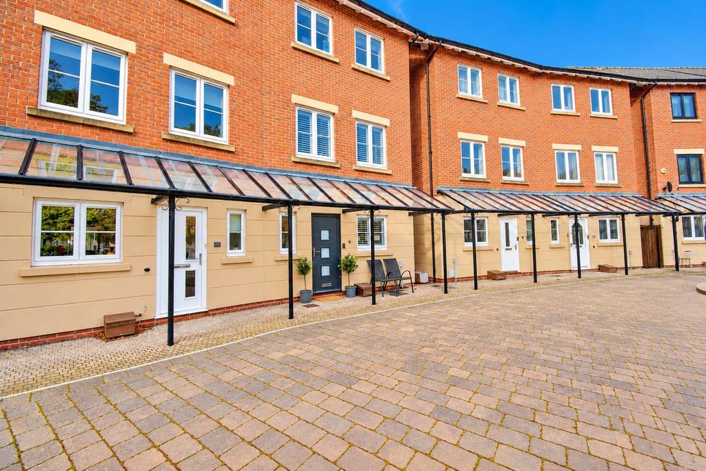 Property photo 1 of 21 Bb834Bd5-Bdf6-4c5B-A21F-07339606Da11.Png