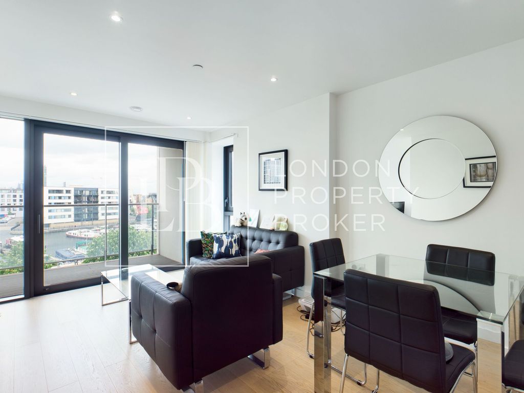 Property photo 3 of 8