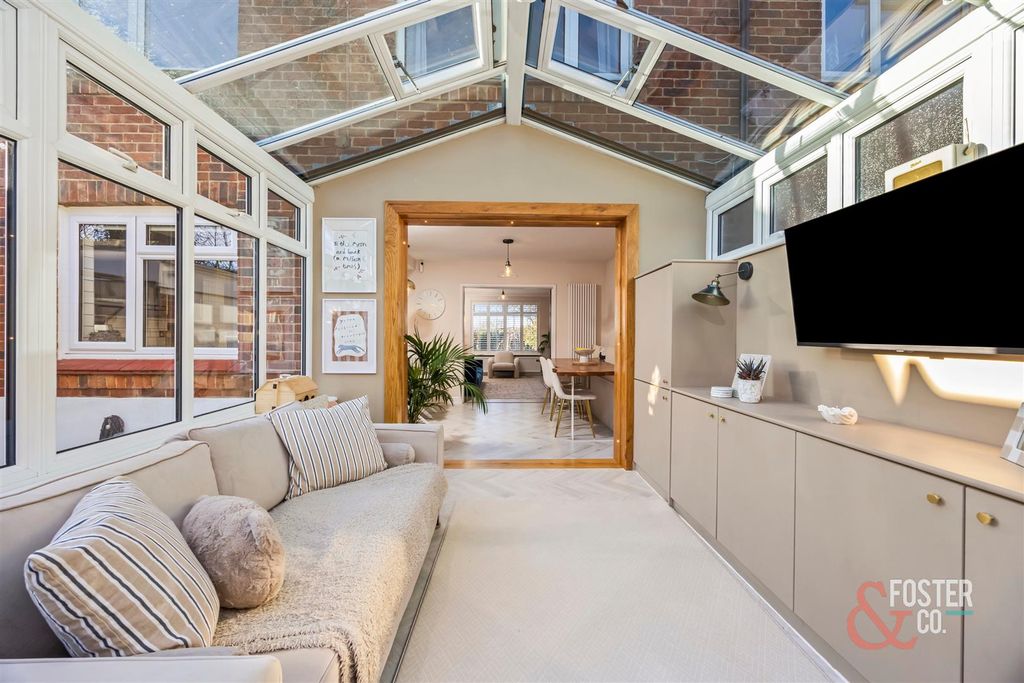 Property photo 3 of 29 King George VI Drive_21-018.Jpg