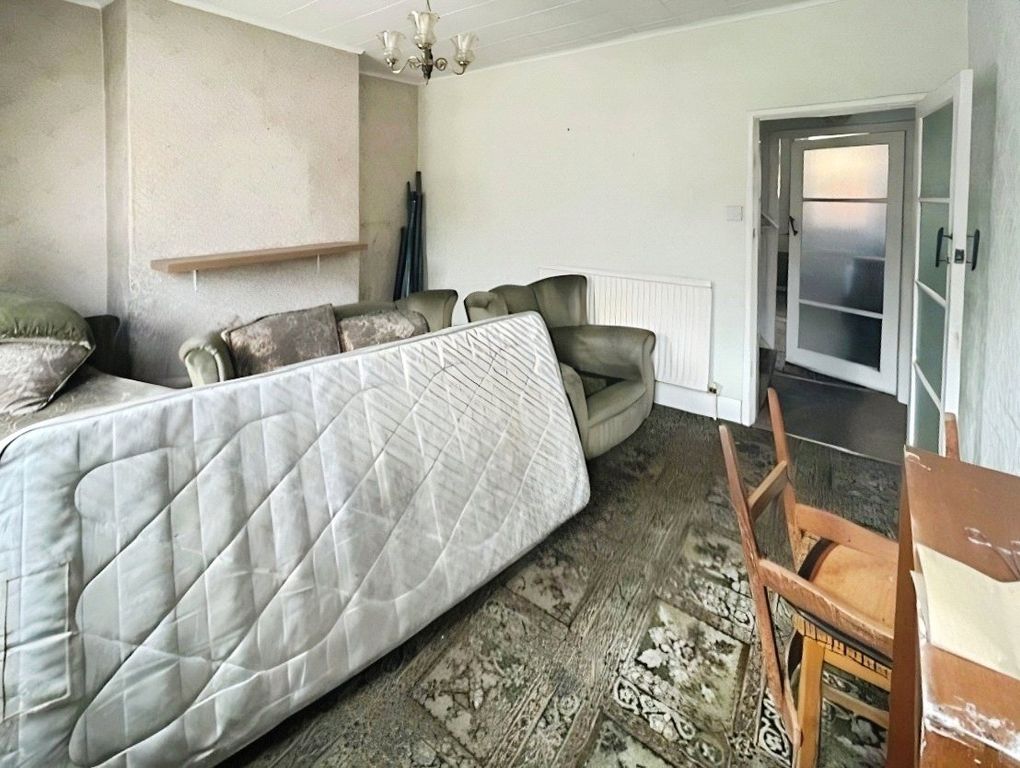 Property photo 2 of 8 Lounge