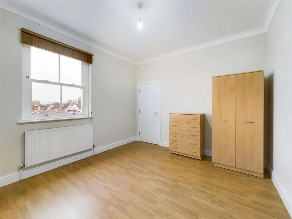 Property photo 3 of 4