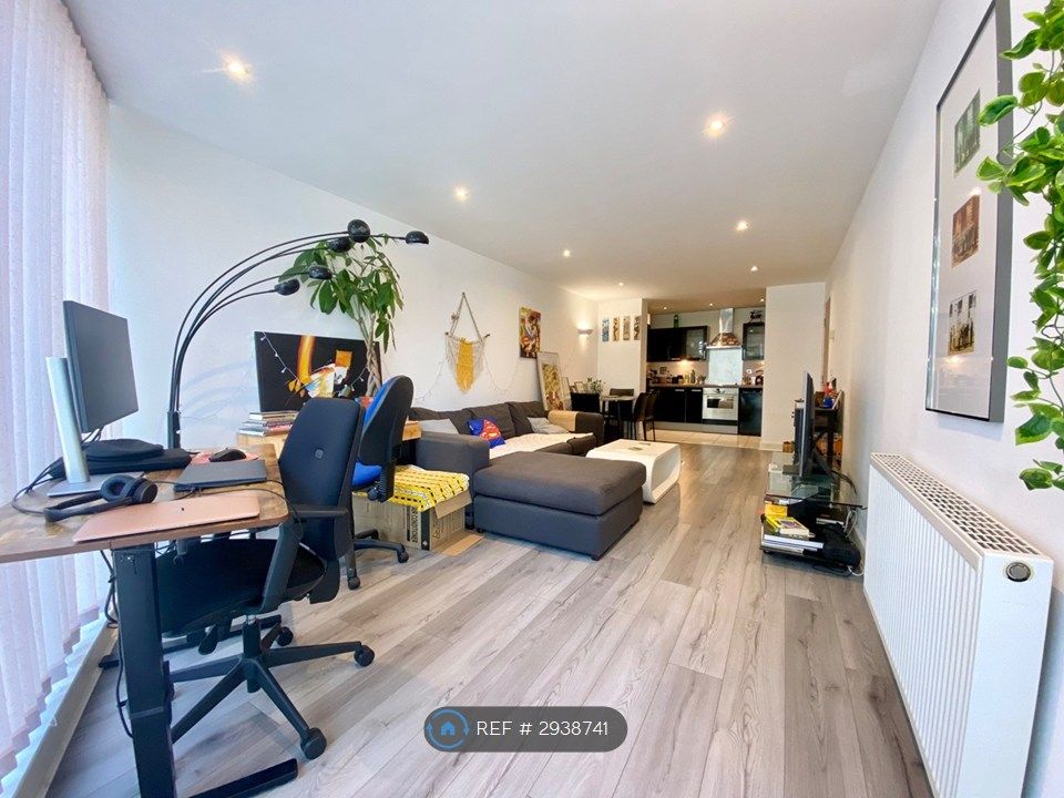 Property photo 3 of 12