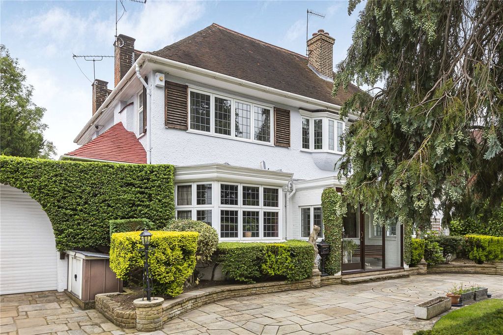 Property photo 2 of 39 Picture No. 99
