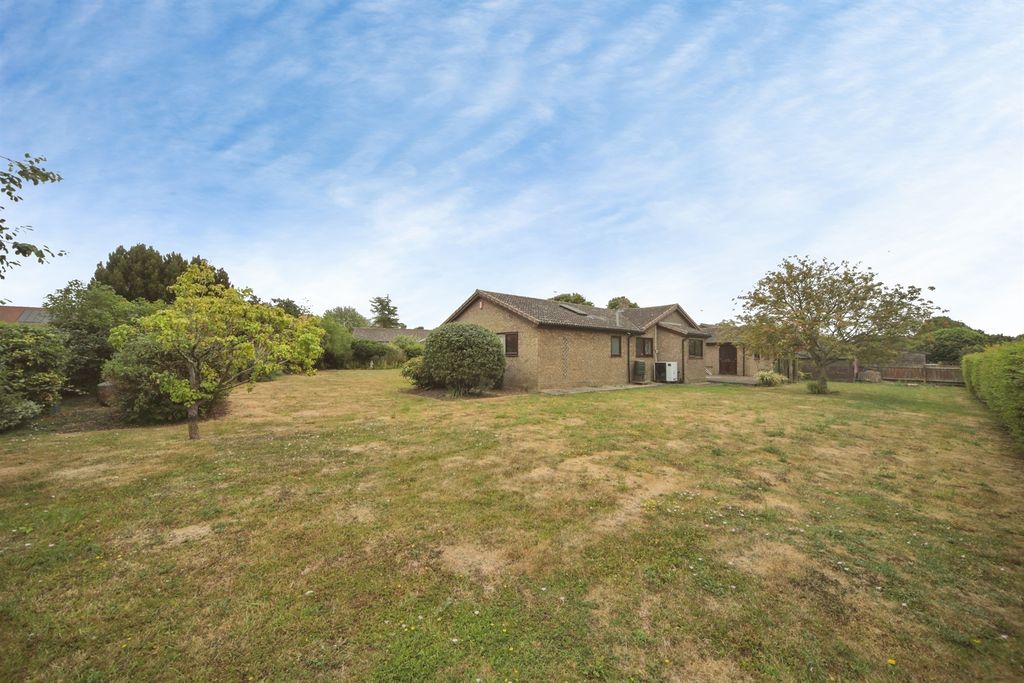 Property photo 2 of 20
