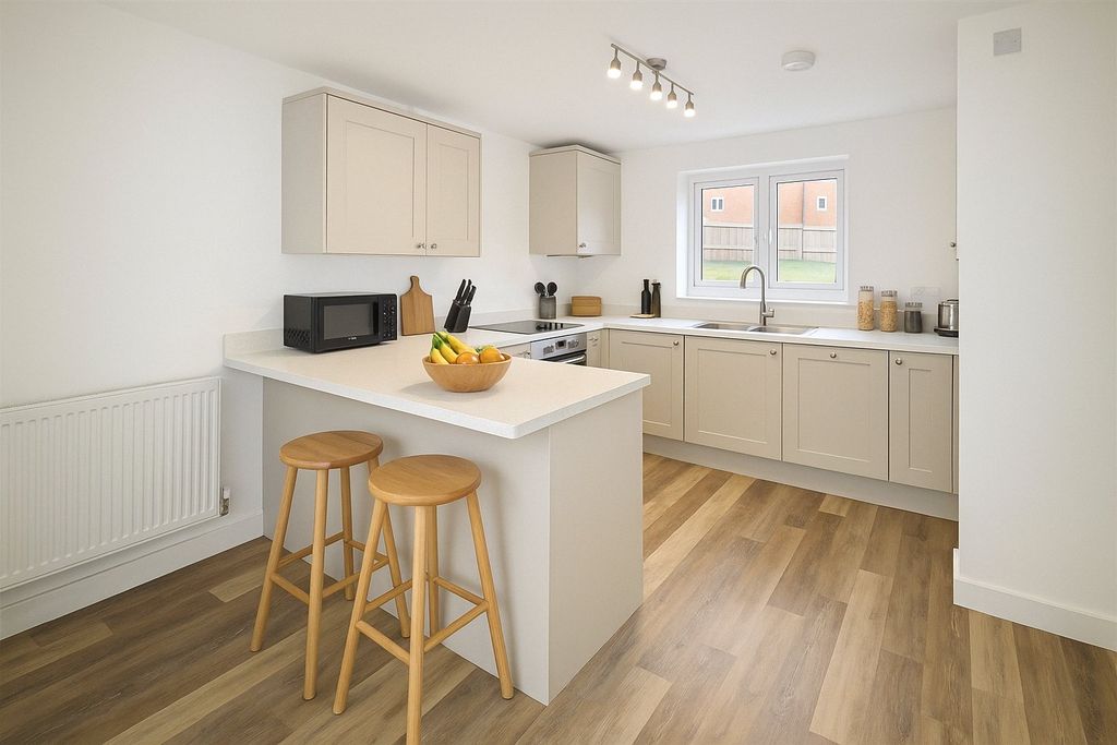 Property photo 3 of 10 Kitchen/Dining Room