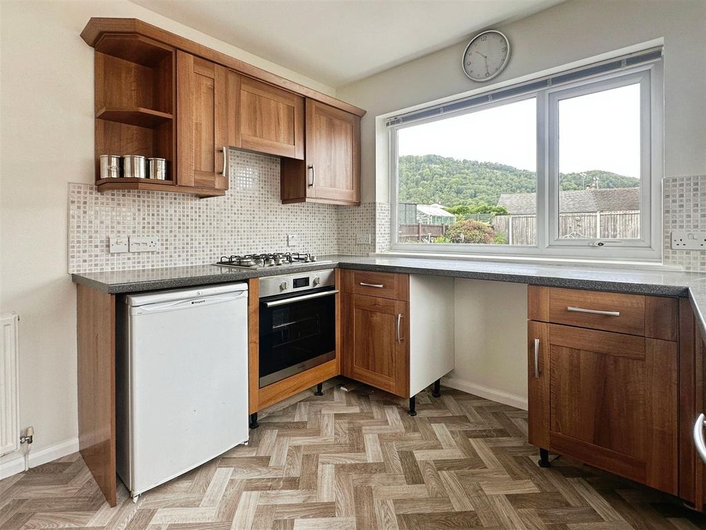 Property photo 3 of 14 Kitchen.Jpg