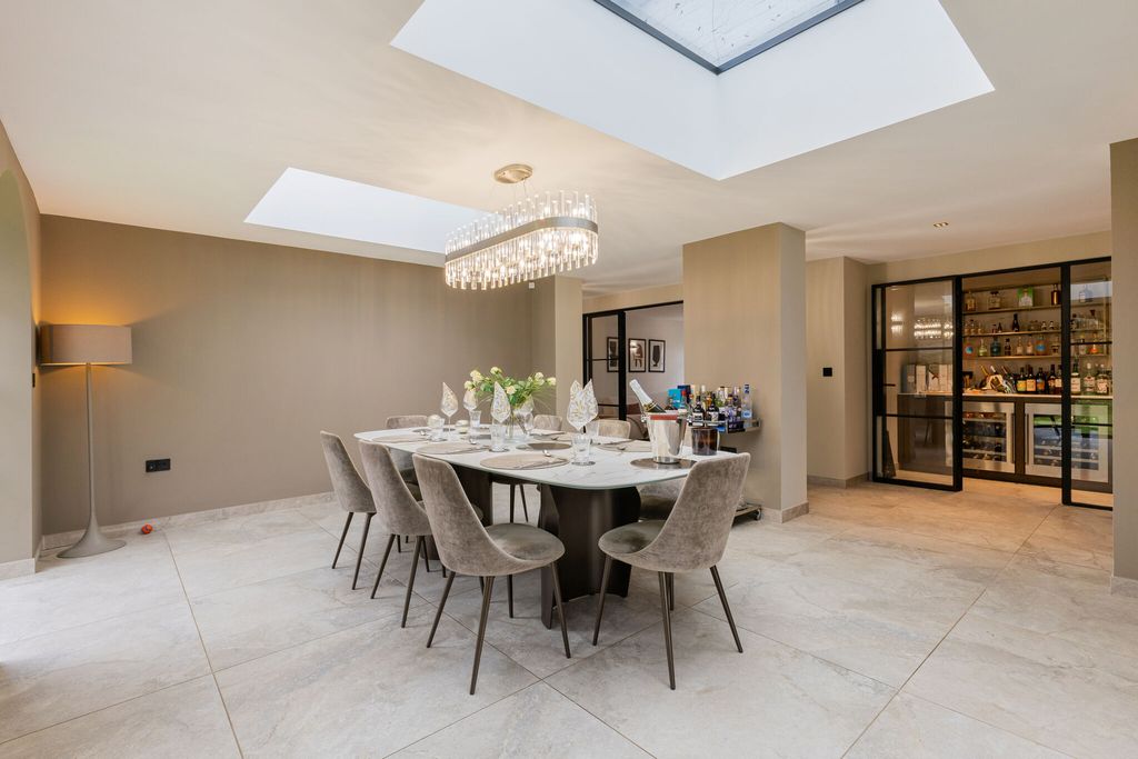 Additional image 4 of 7 bed detached house for saleUllenhall, Henley-In-Arden B95