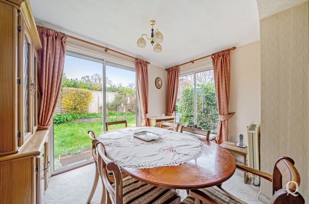 Property photo 2 of 18 09B68Ff9-04Ed-40c...