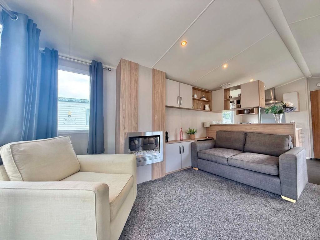 Property photo 3 of 13 Willerby Brockenhurst 2018 Car0024754 144766403.Jpeg