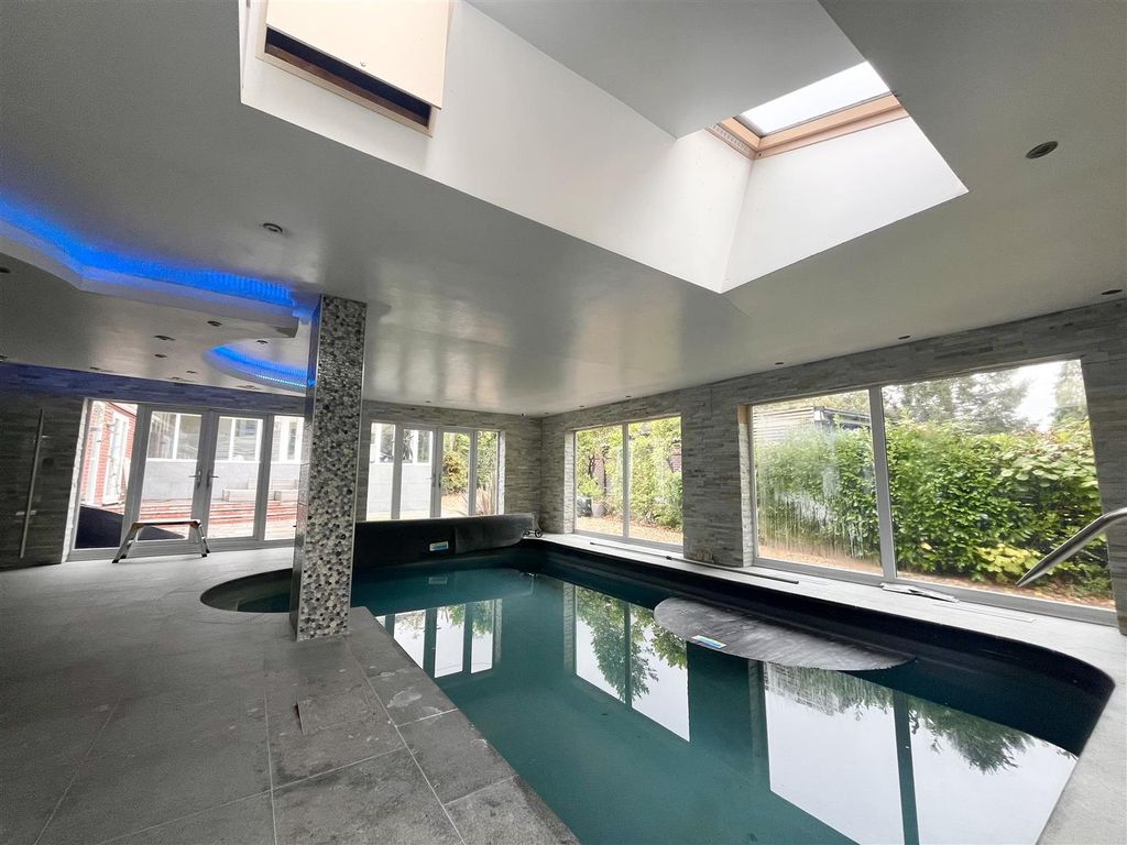 Property photo 3 of 20