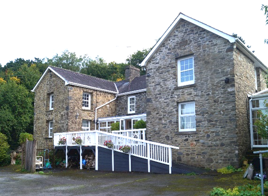 Property photo 1 of 45