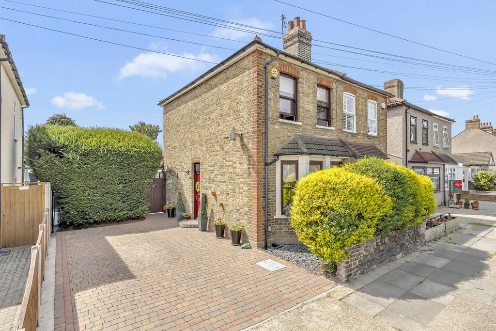 Property photo 1 of 23