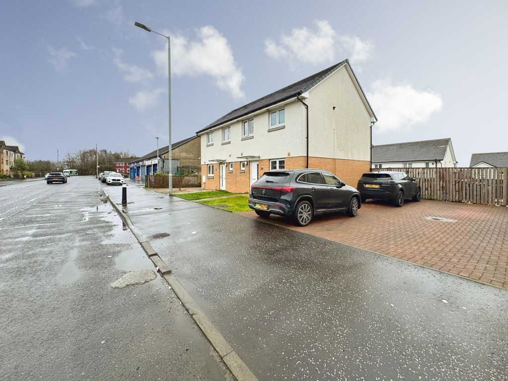 Property photo 3 of 21 Gallery