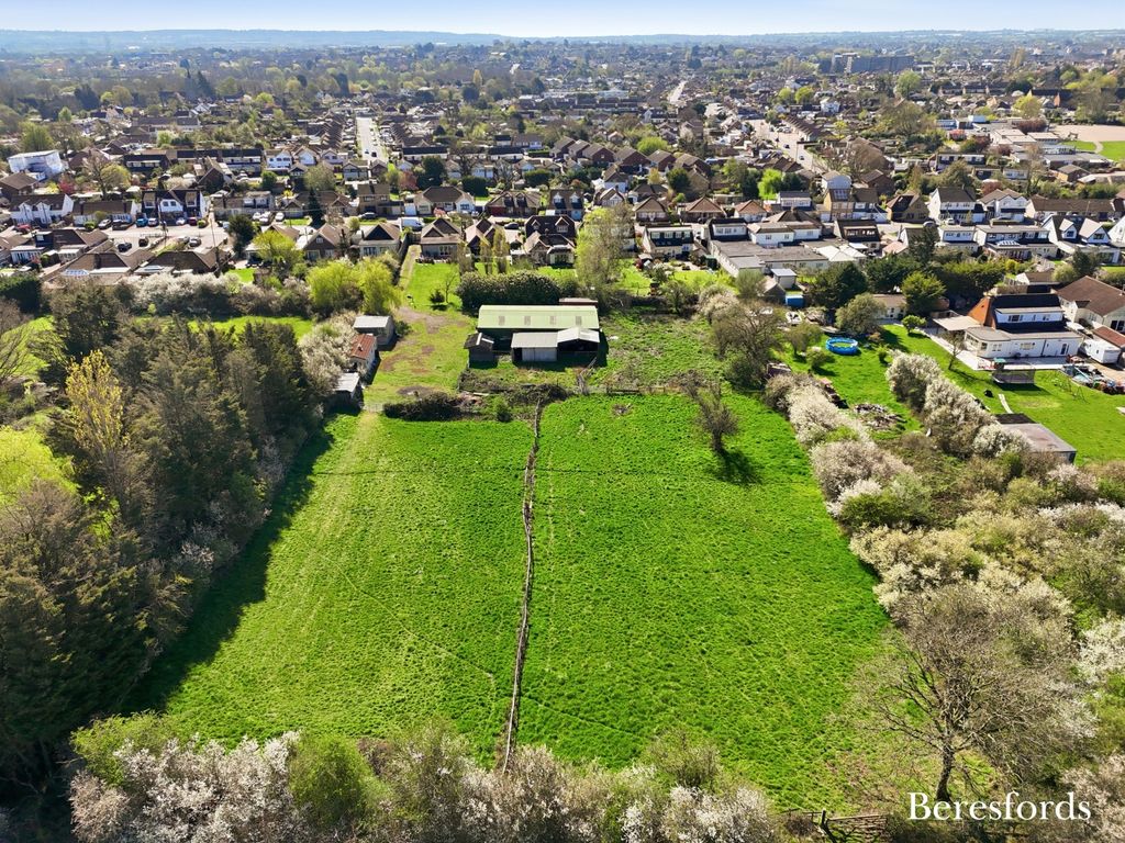 Property photo 1 of 29 Picture No. 18