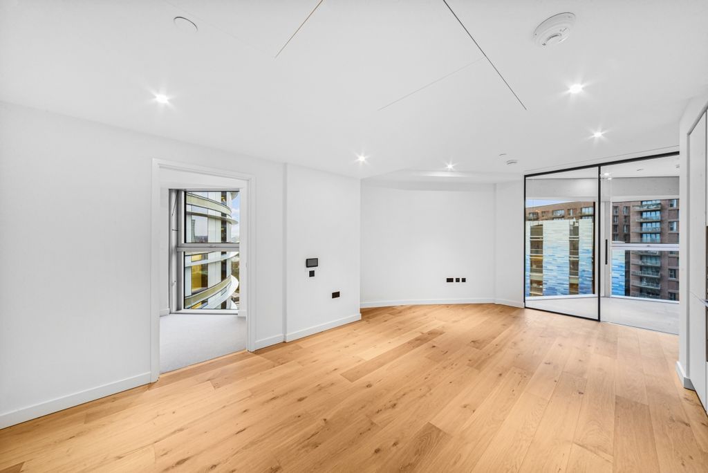 Property photo 2 of 8 Dsc_9865_High