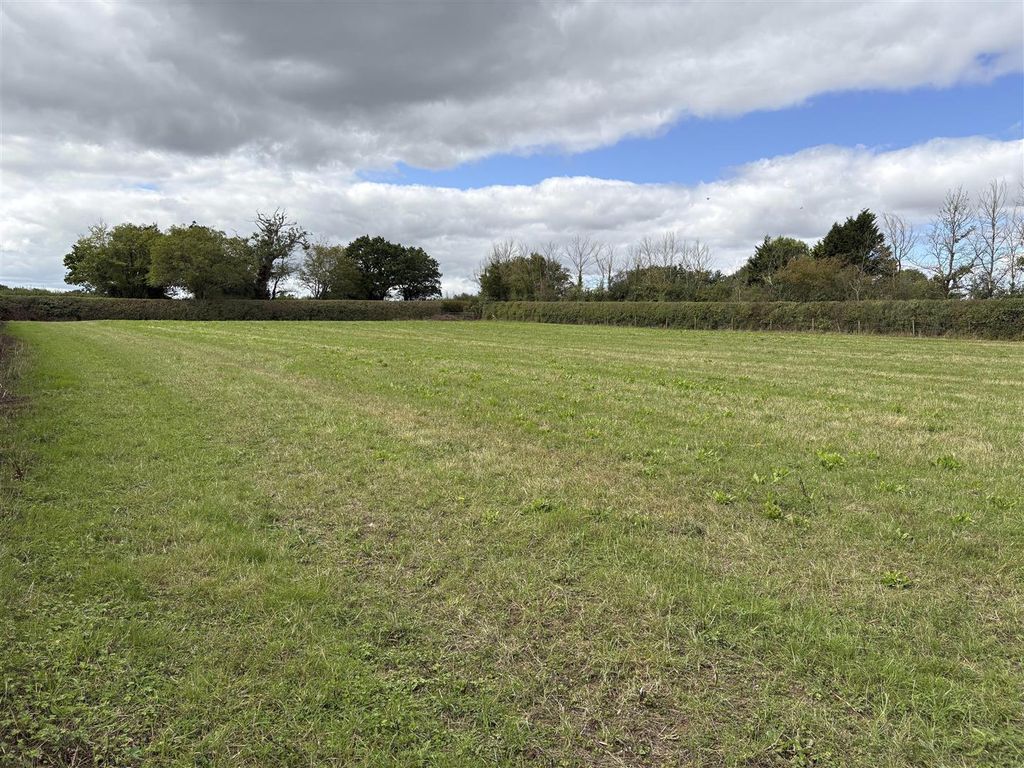 Property photo 3 of 6 Lot 3 (Photo 2).Jpg