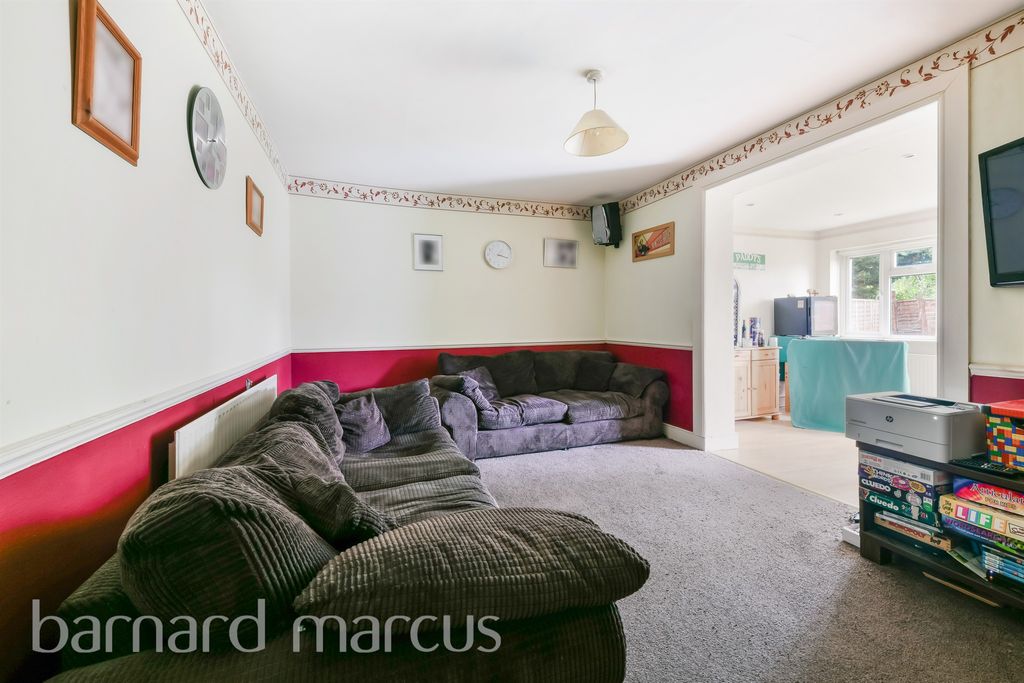 Property photo 2 of 20