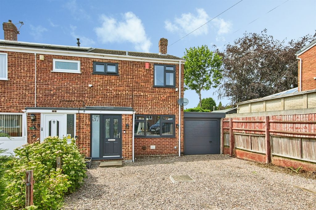 Property photo 2 of 19
