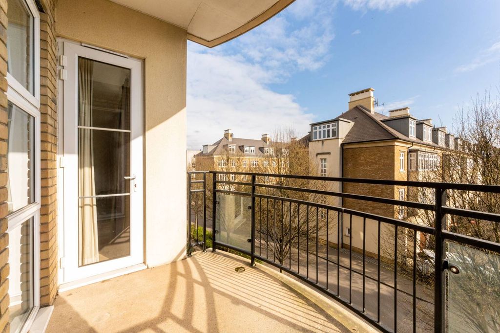 Property photo 3 of 12