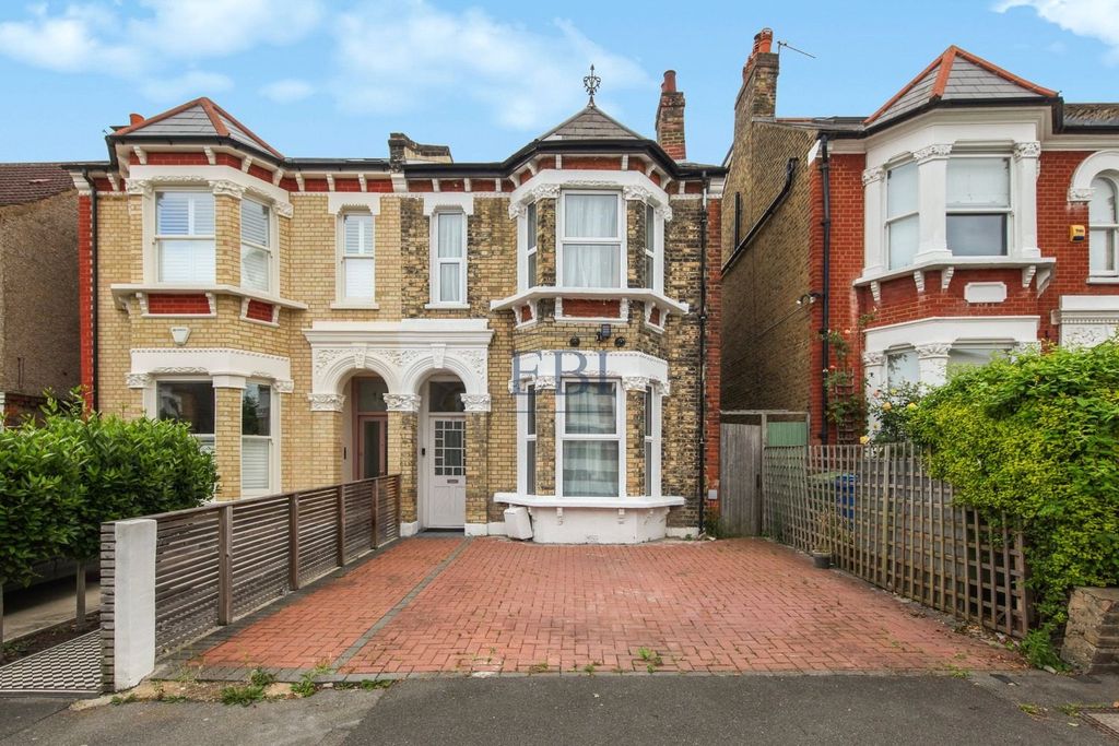 Property photo 1 of 25 Picture No. 29