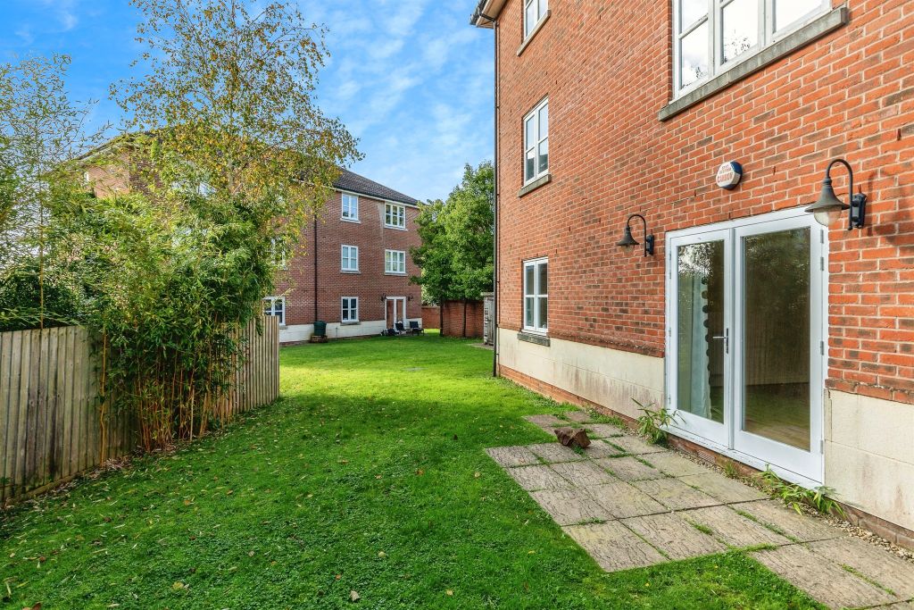 Property photo 2 of 17