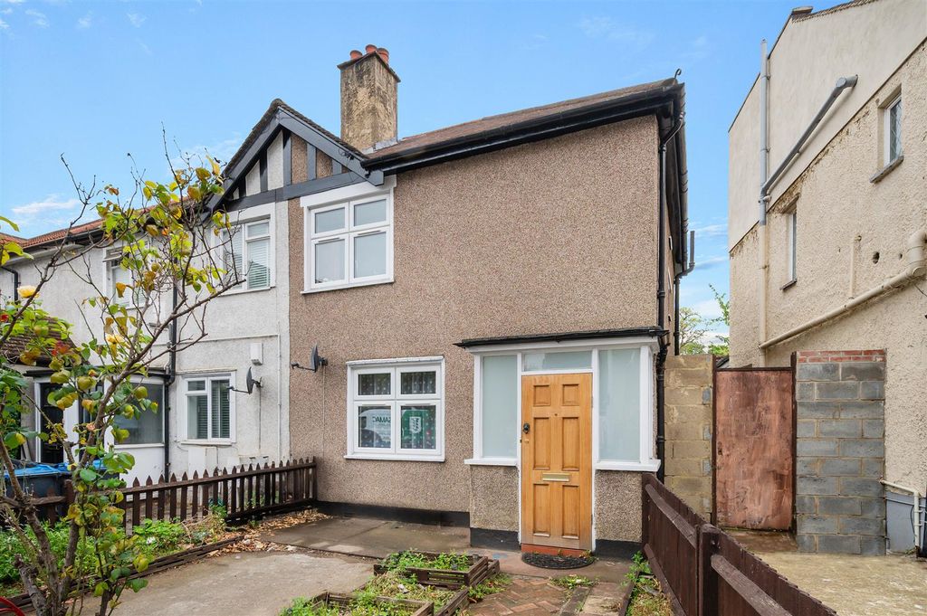 Property photo 1 of 9