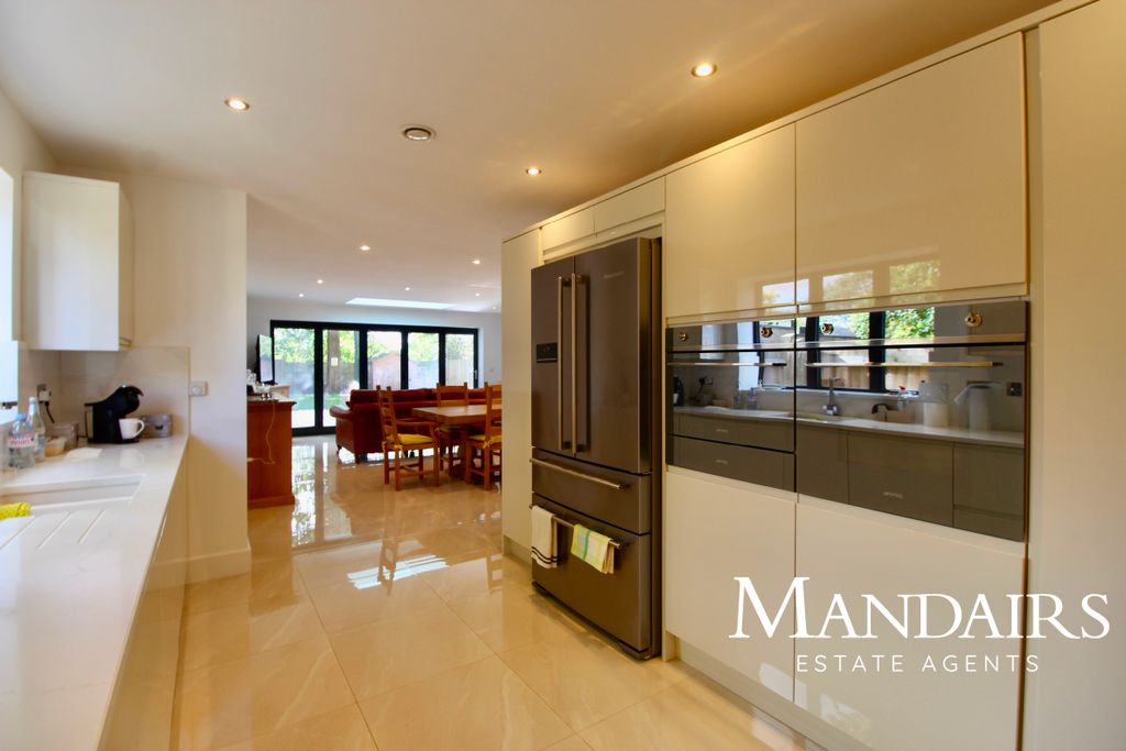 Property photo 1 of 23