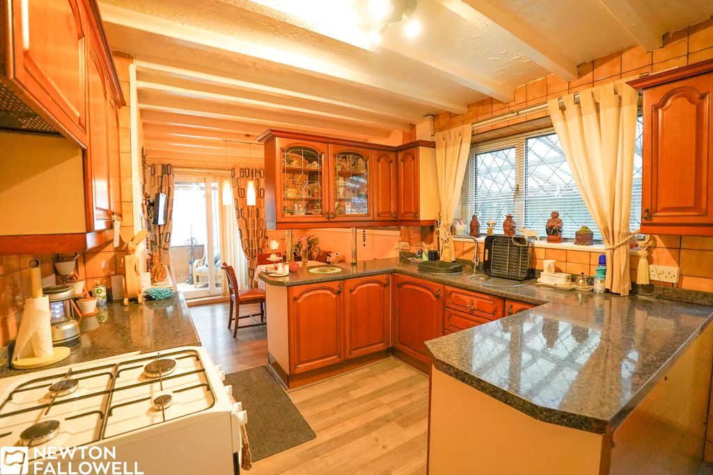 Property photo 2 of 18