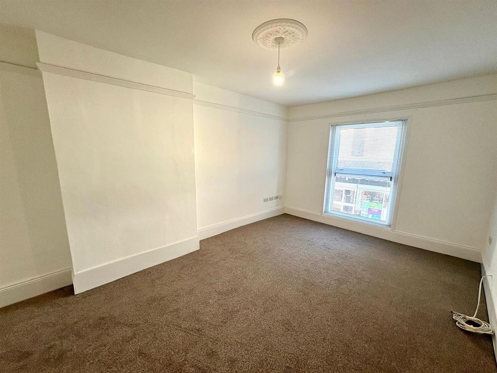 Property photo 2 of 11 Bd487553-Cb50-4Fda-9709-99F2E83Ae8A7.Jpeg