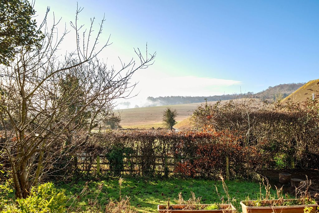 Property photo 2 of 22