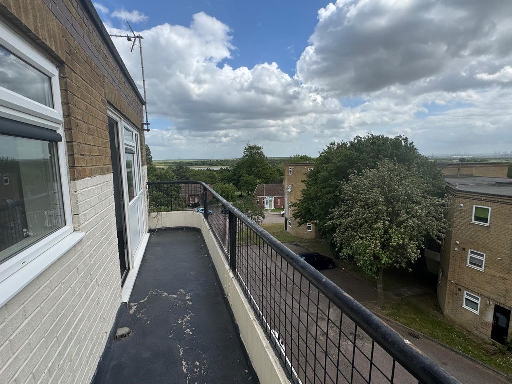 Property photo 2 of 9 Picture No. 09