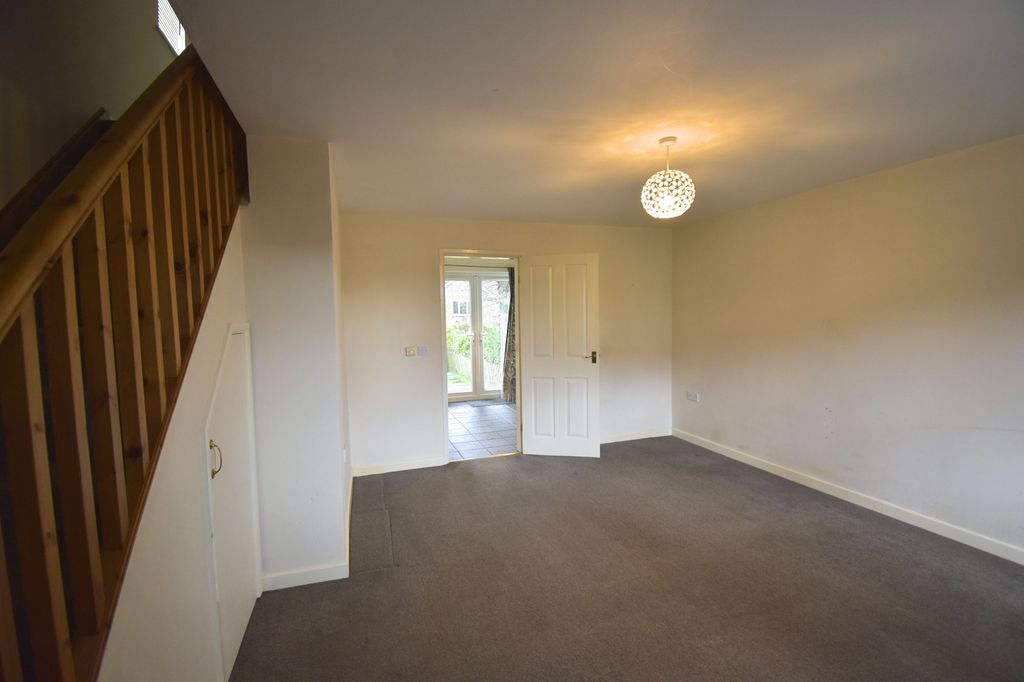Property photo 2 of 13 Sitting Room