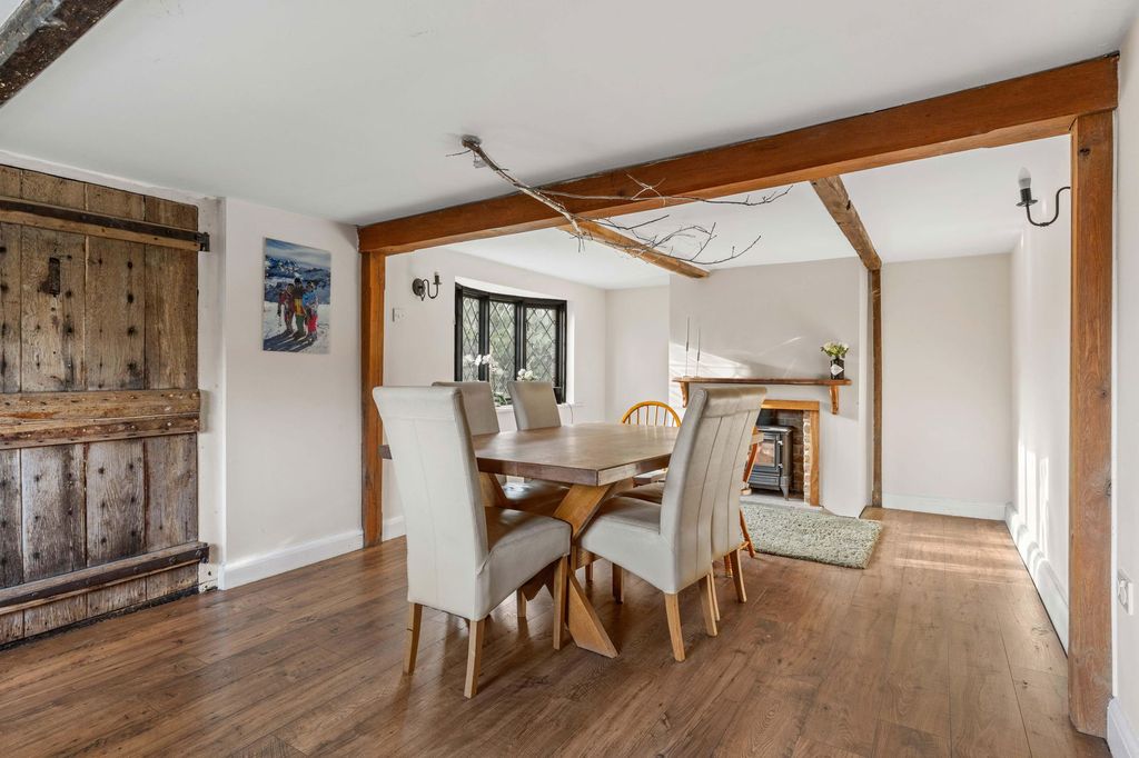 Property photo 2 of 35