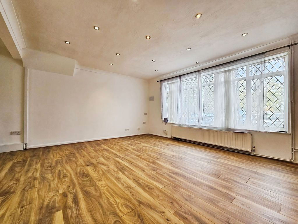 Property photo 3 of 18 Reception Room