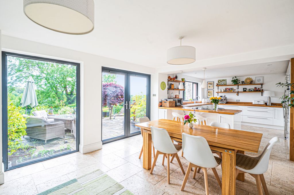 Property photo 2 of 30 Open Plan Kitchen