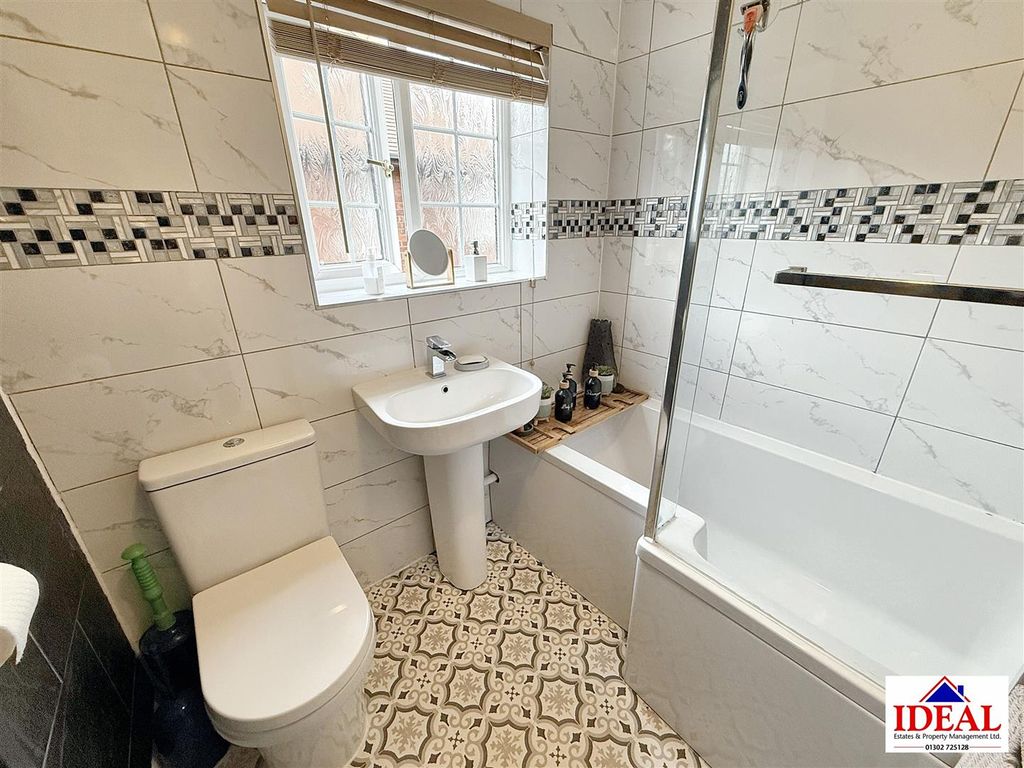 Property photo 2 of 17 Image00023.Jpg